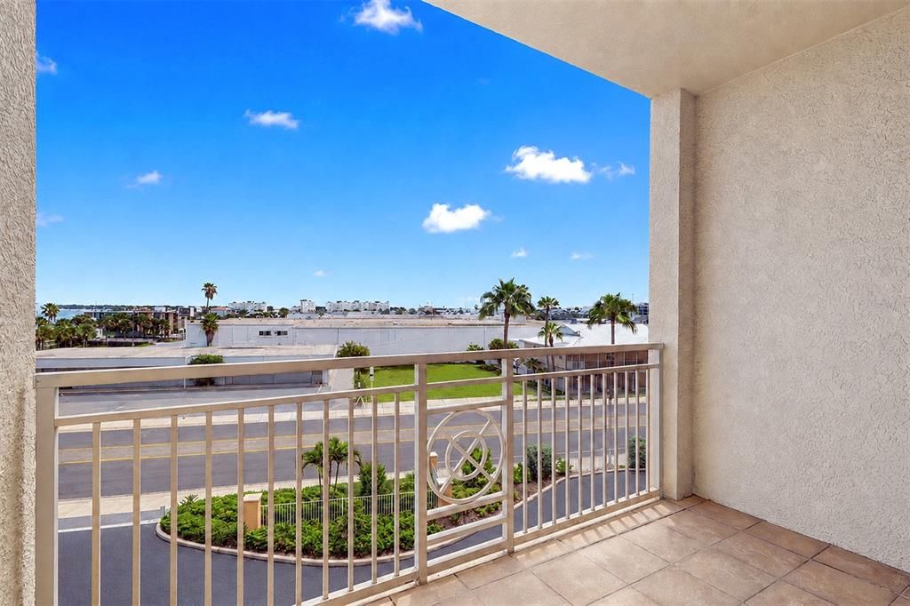 En Venta: $2,350,000 (3 camas, 3 baños, 2760 Pies cuadrados)