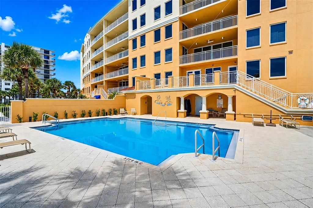 En Venta: $2,350,000 (3 camas, 3 baños, 2760 Pies cuadrados)