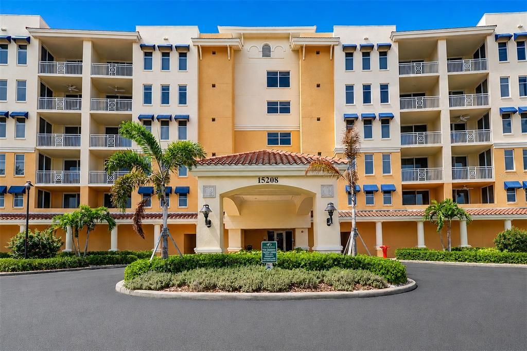 En Venta: $2,350,000 (3 camas, 3 baños, 2760 Pies cuadrados)