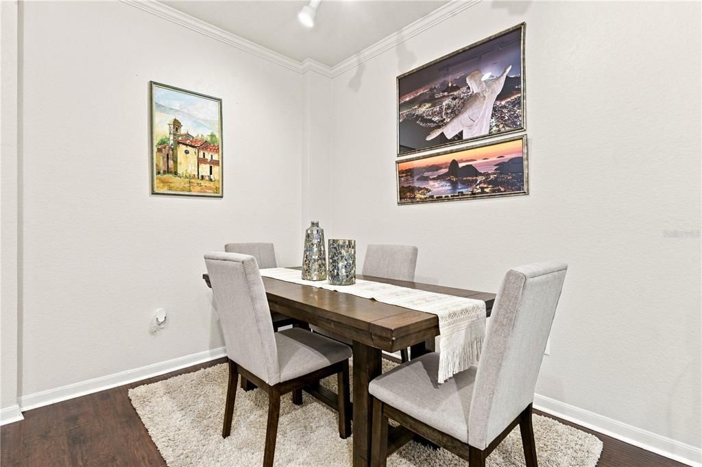 En Venta: $275,000 (2 camas, 2 baños, 1070 Pies cuadrados)