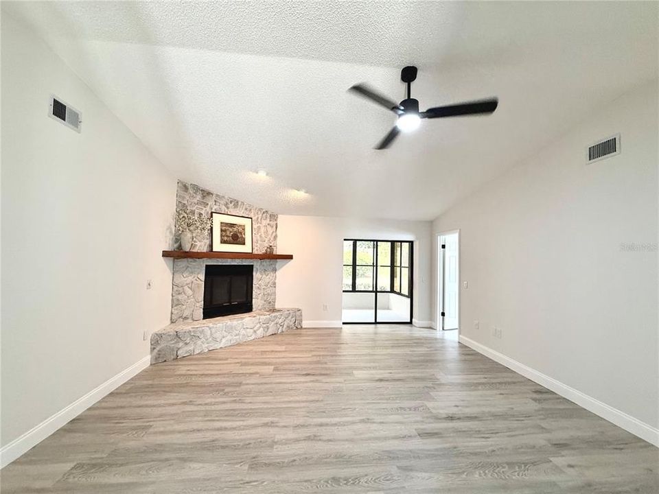 En Venta: $315,000 (3 camas, 2 baños, 1468 Pies cuadrados)