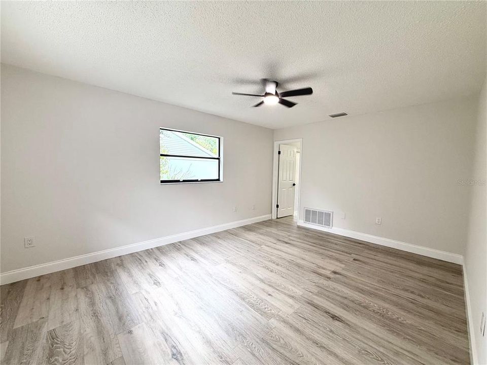En Venta: $315,000 (3 camas, 2 baños, 1468 Pies cuadrados)