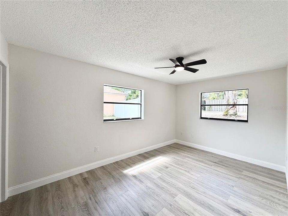 En Venta: $315,000 (3 camas, 2 baños, 1468 Pies cuadrados)
