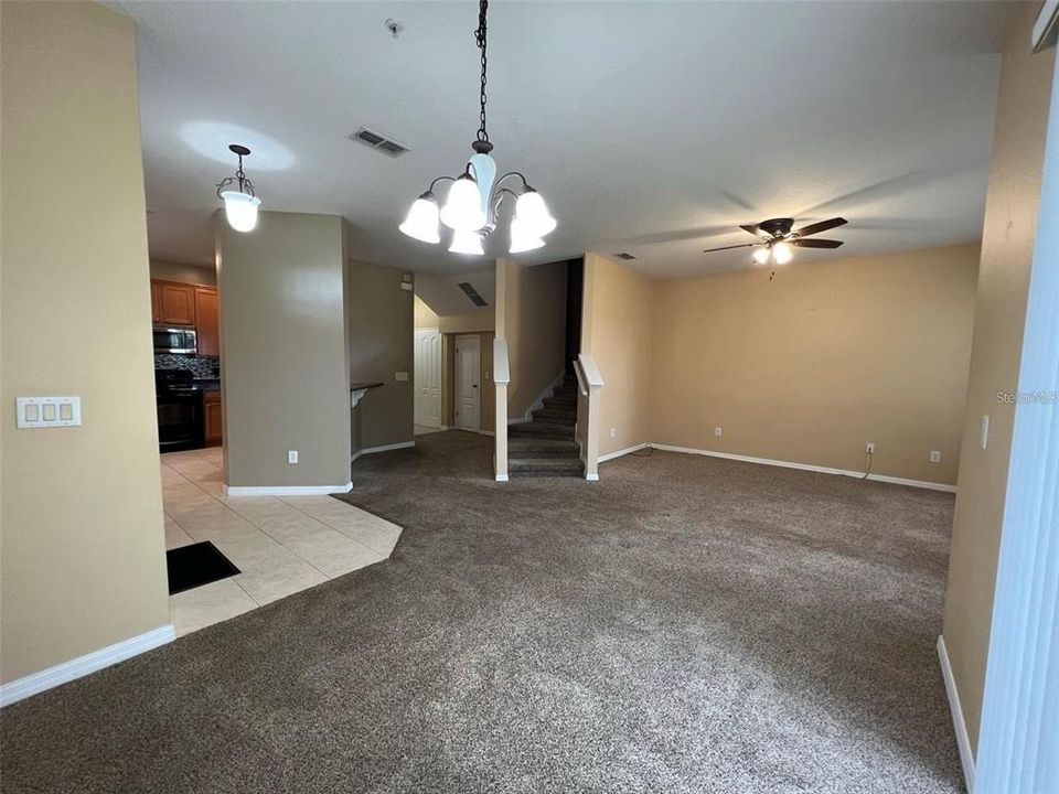 For Rent: $2,200 (3 beds, 2 baths, 1595 Square Feet)