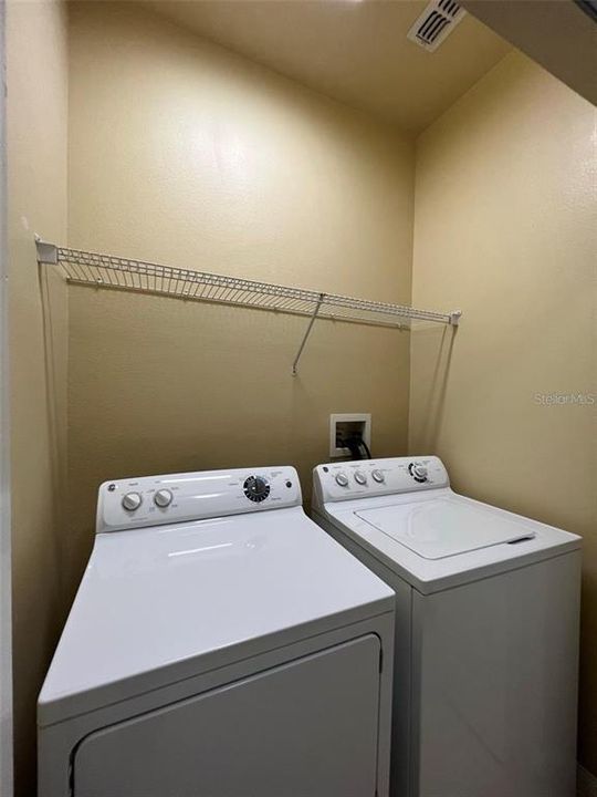 For Rent: $2,200 (3 beds, 2 baths, 1595 Square Feet)
