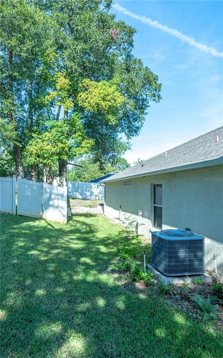 For Sale: $368,500 (4 beds, 2 baths, 2018 Square Feet)