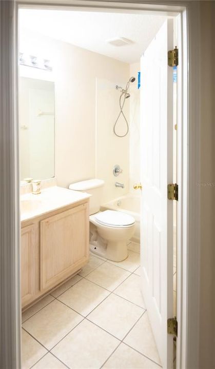 For Sale: $368,500 (4 beds, 2 baths, 2018 Square Feet)
