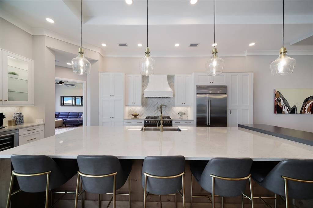 For Sale: $3,095,000 (4 beds, 4 baths, 3692 Square Feet)