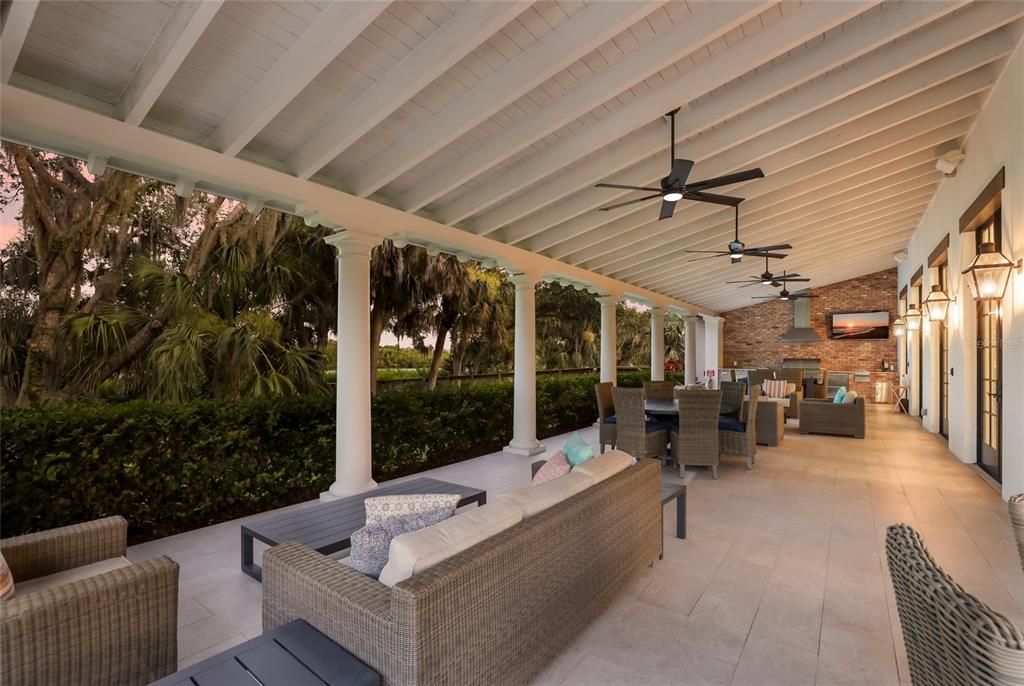 For Sale: $3,095,000 (4 beds, 4 baths, 3692 Square Feet)