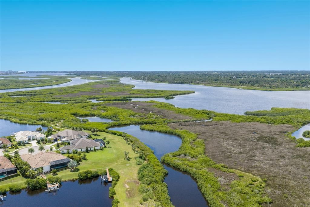 For Sale: $3,095,000 (4 beds, 4 baths, 3692 Square Feet)