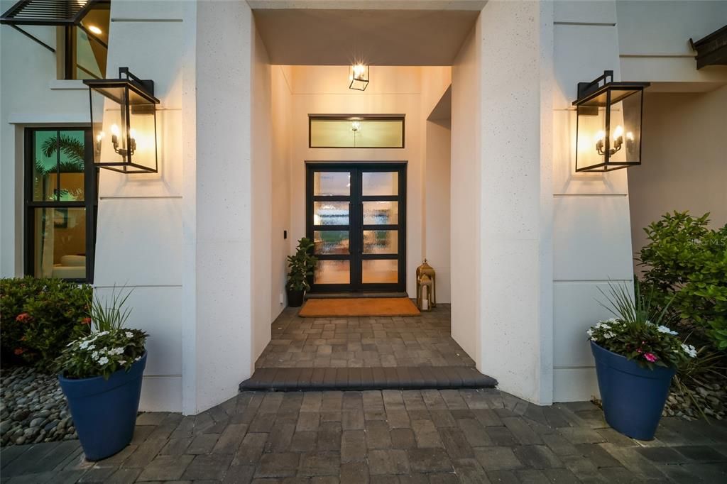 For Sale: $3,095,000 (4 beds, 4 baths, 3692 Square Feet)