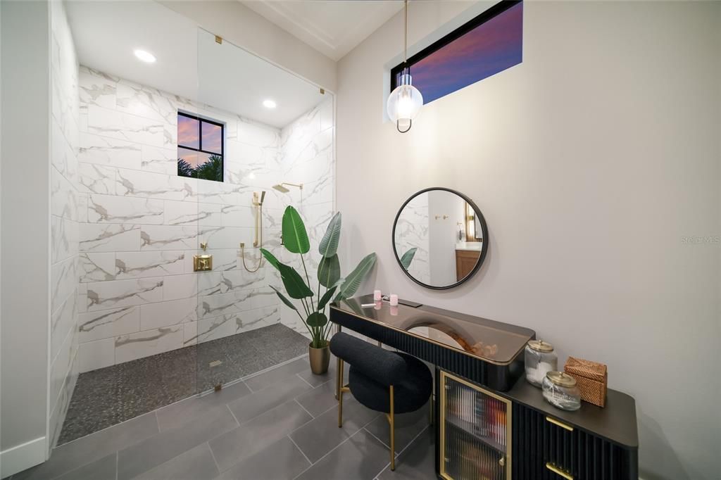 For Sale: $3,095,000 (4 beds, 4 baths, 3692 Square Feet)