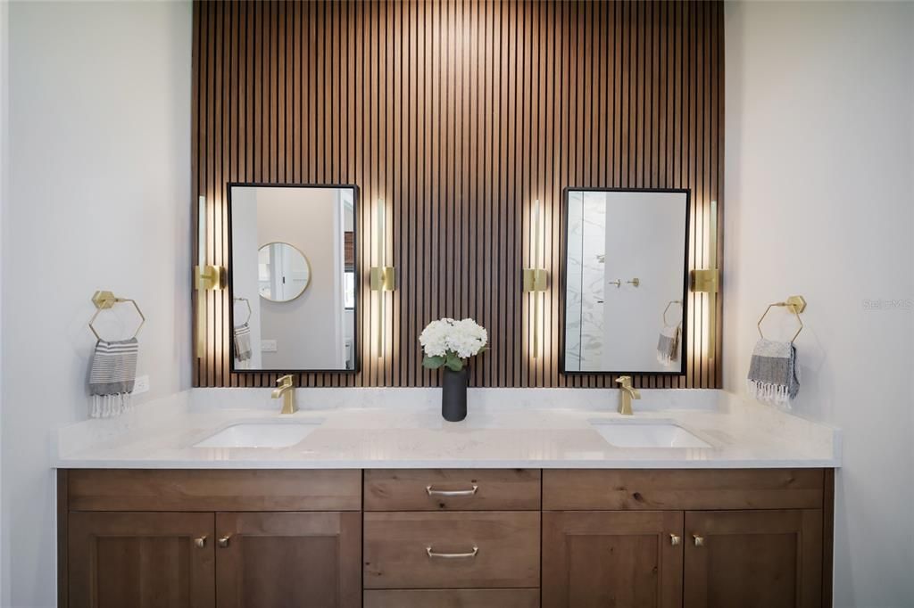 For Sale: $3,095,000 (4 beds, 4 baths, 3692 Square Feet)