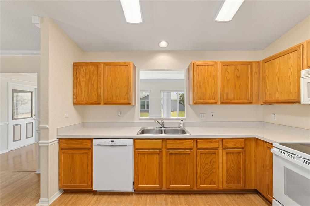 For Sale: $247,500 (3 beds, 2 baths, 1772 Square Feet)