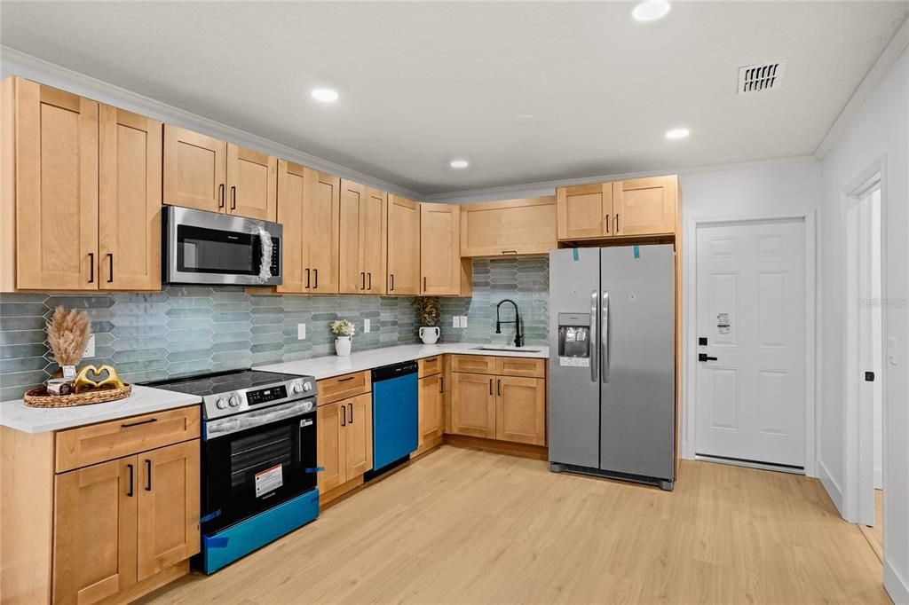 En Venta: $269,000 (3 camas, 2 baños, 1121 Pies cuadrados)
