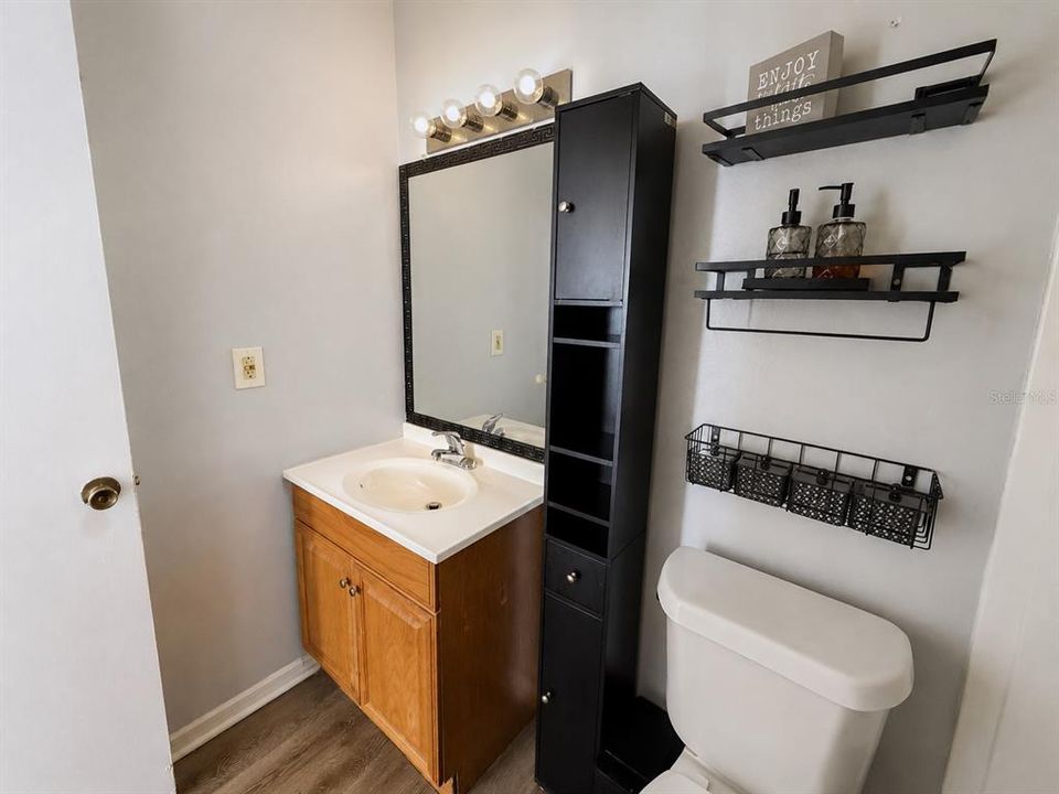 For Sale: $170,000 (2 beds, 2 baths, 829 Square Feet)
