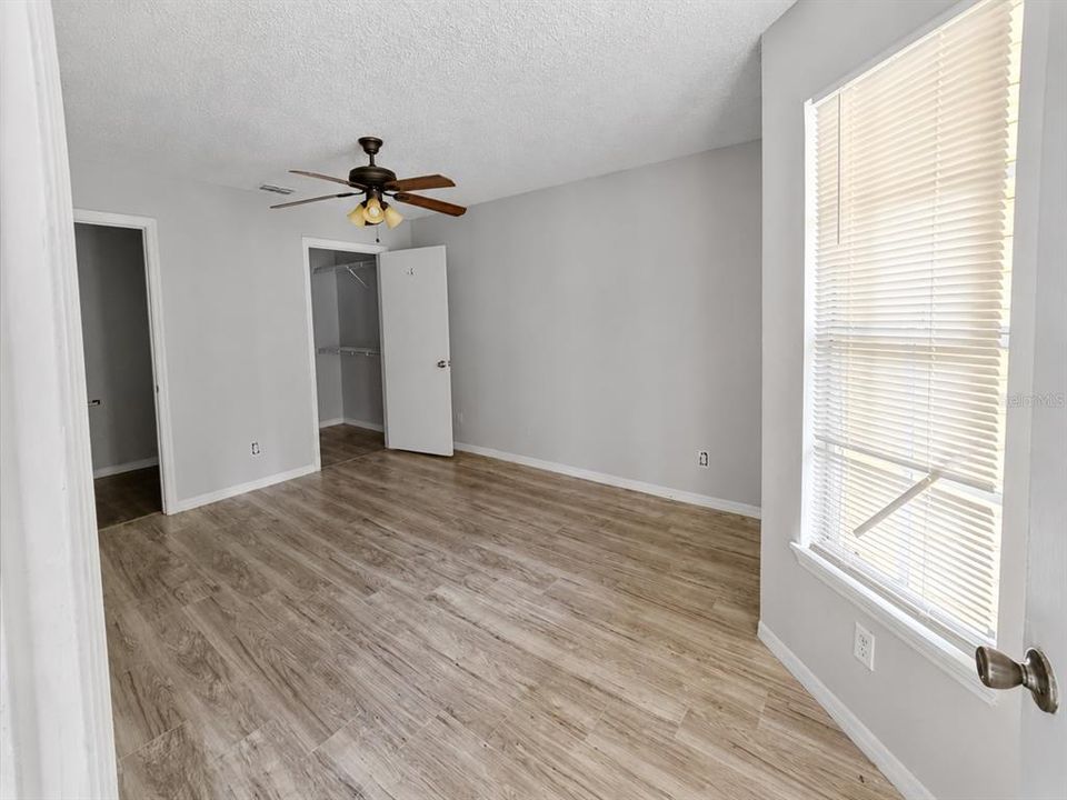 For Sale: $170,000 (2 beds, 2 baths, 829 Square Feet)