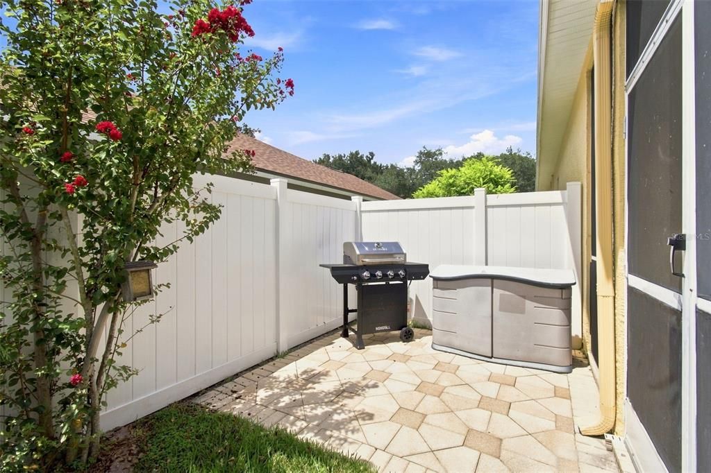For Sale: $610,000 (4 beds, 2 baths, 2105 Square Feet)