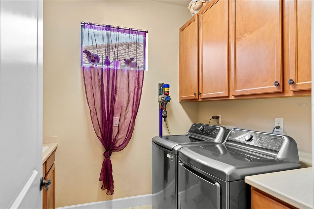 For Sale: $645,000 (3 beds, 2 baths, 1944 Square Feet)
