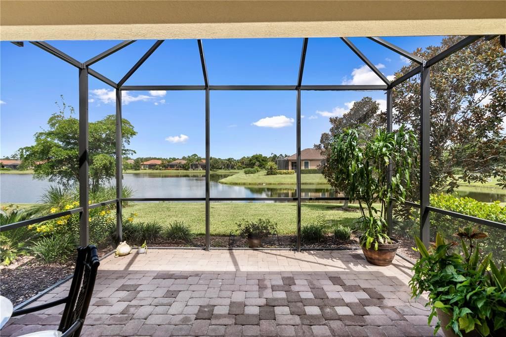 For Sale: $645,000 (3 beds, 2 baths, 1944 Square Feet)