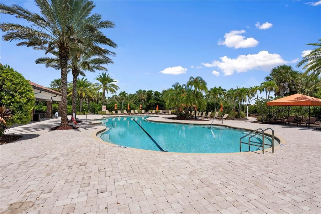 For Sale: $645,000 (3 beds, 2 baths, 1944 Square Feet)