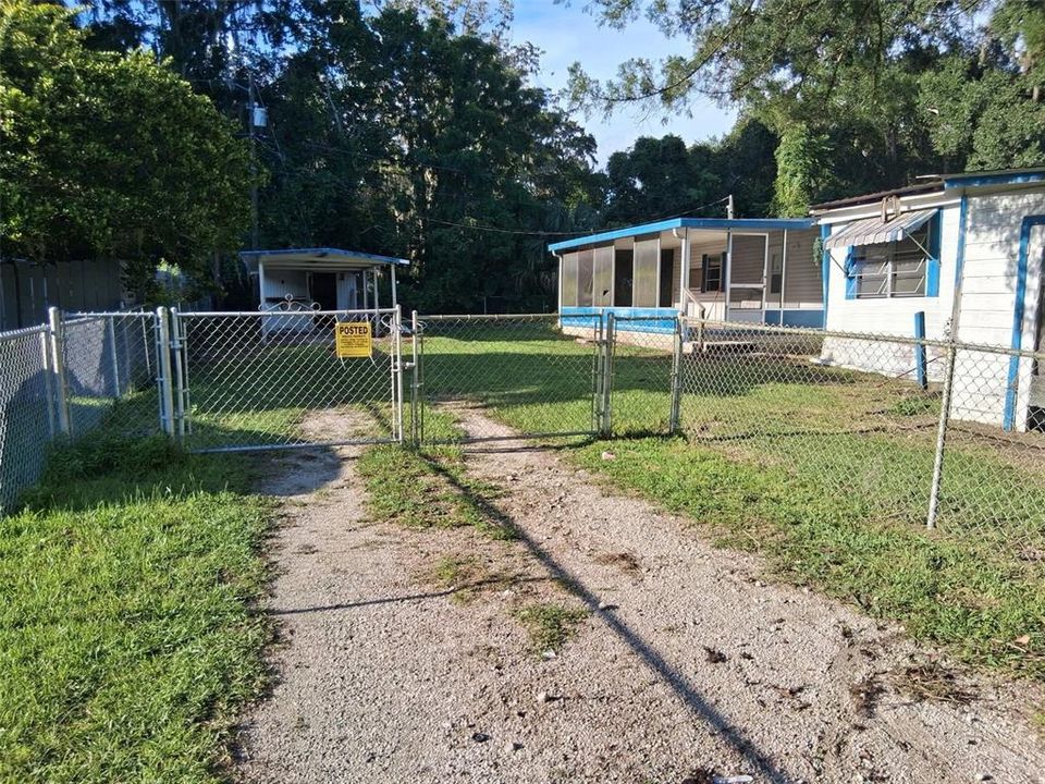 For Sale: $64,900 (2 beds, 1 baths, 672 Square Feet)