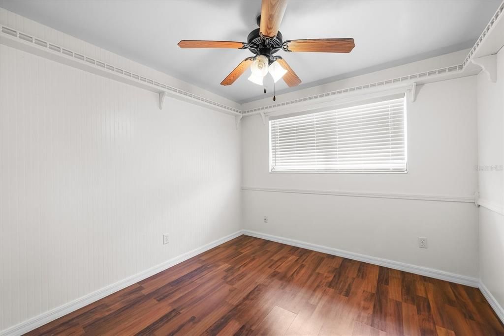 En Venta: $250,000 (4 camas, 2 baños, 1631 Pies cuadrados)