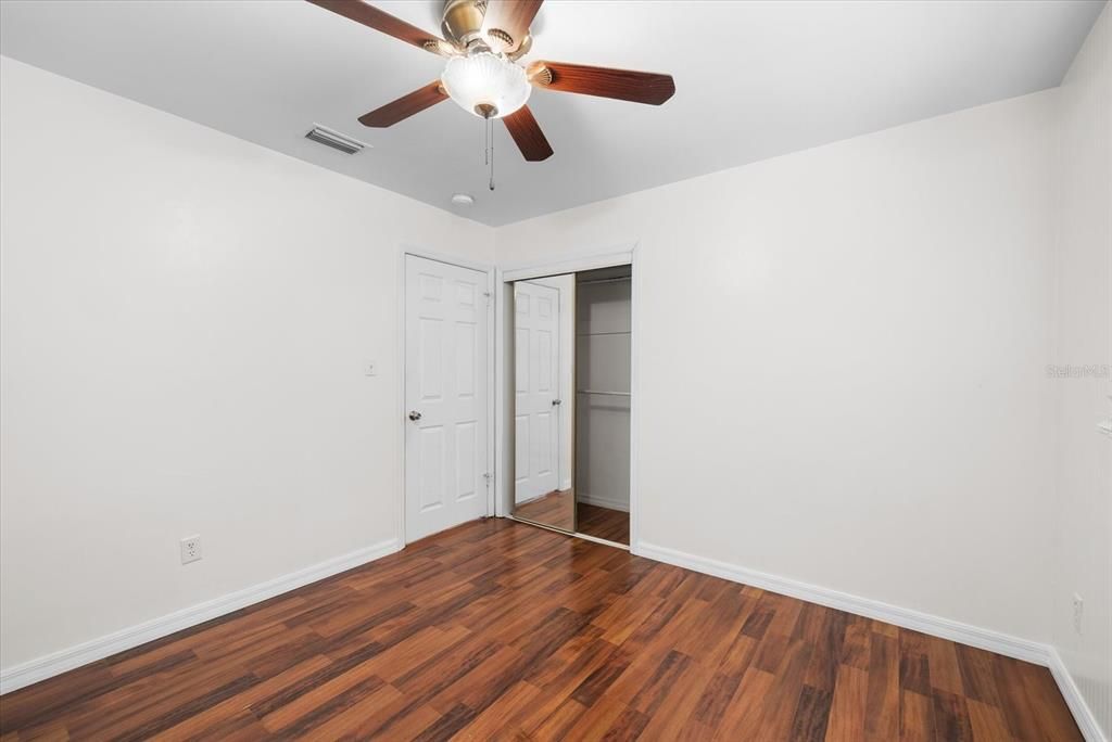 En Venta: $250,000 (4 camas, 2 baños, 1631 Pies cuadrados)