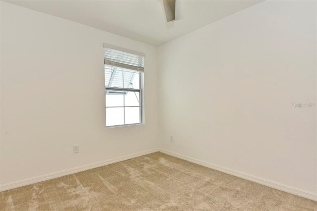 В аренду: $2,700 (3 спален, 2 ванн, 2305 Квадратных фут)
