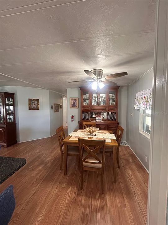 待售: $179,000 (2 贝兹, 2 浴室, 1248 平方英尺)