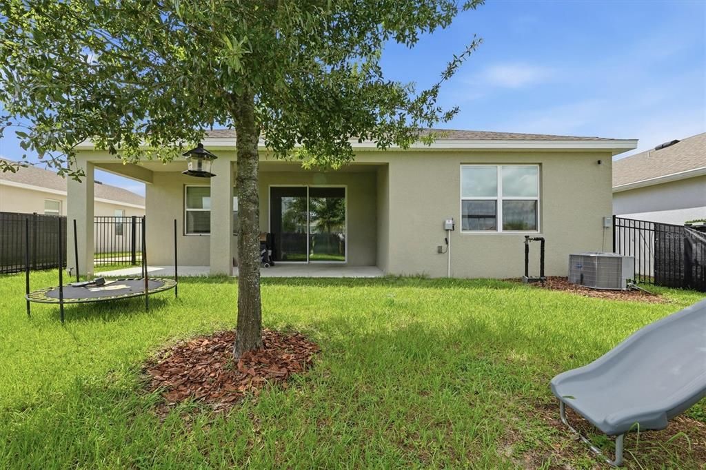 For Sale: $339,900 (4 beds, 2 baths, 2034 Square Feet)