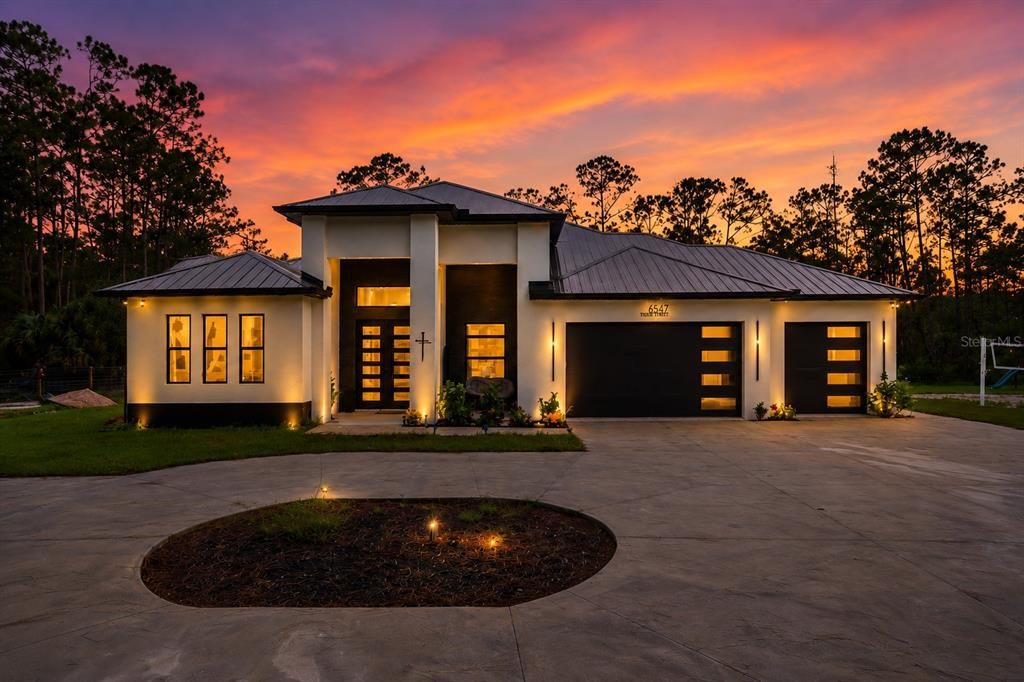 For Sale: $1,399,999 (5 beds, 3 baths, 3400 Square Feet)