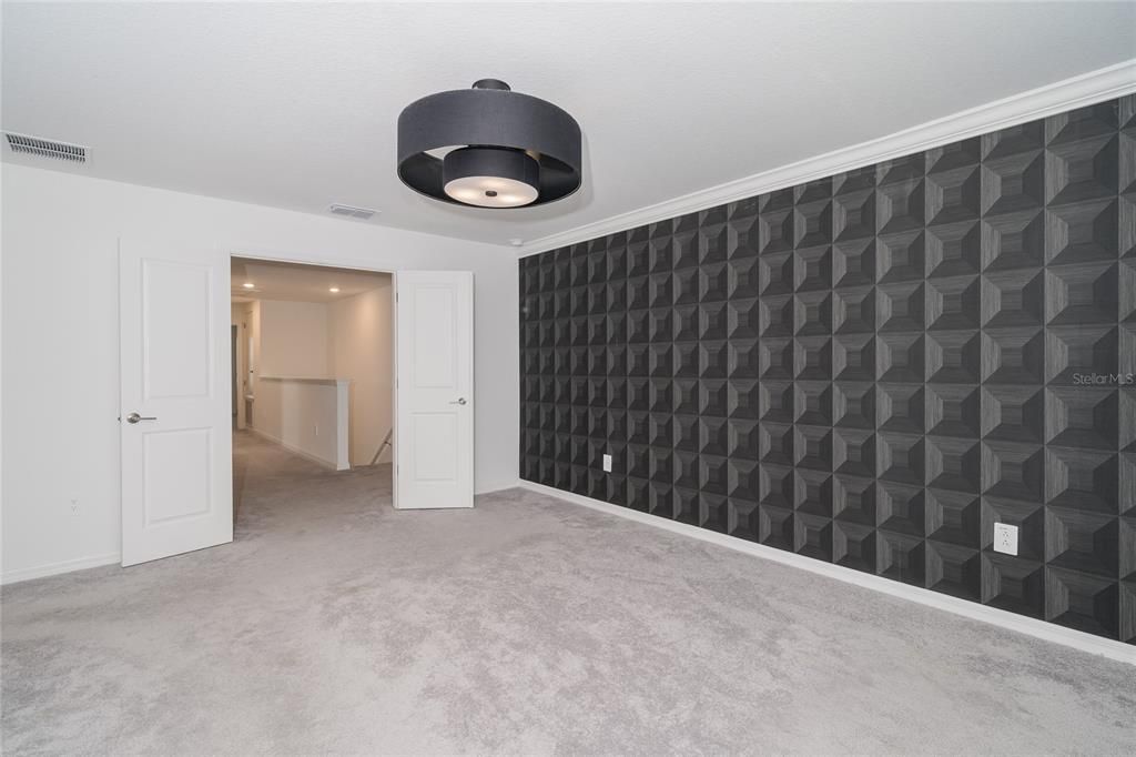 For Rent: $2,295 (3 beds, 2 baths, 1787 Square Feet)