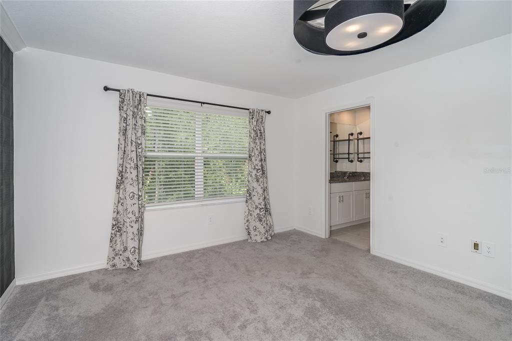 For Rent: $2,295 (3 beds, 2 baths, 1787 Square Feet)