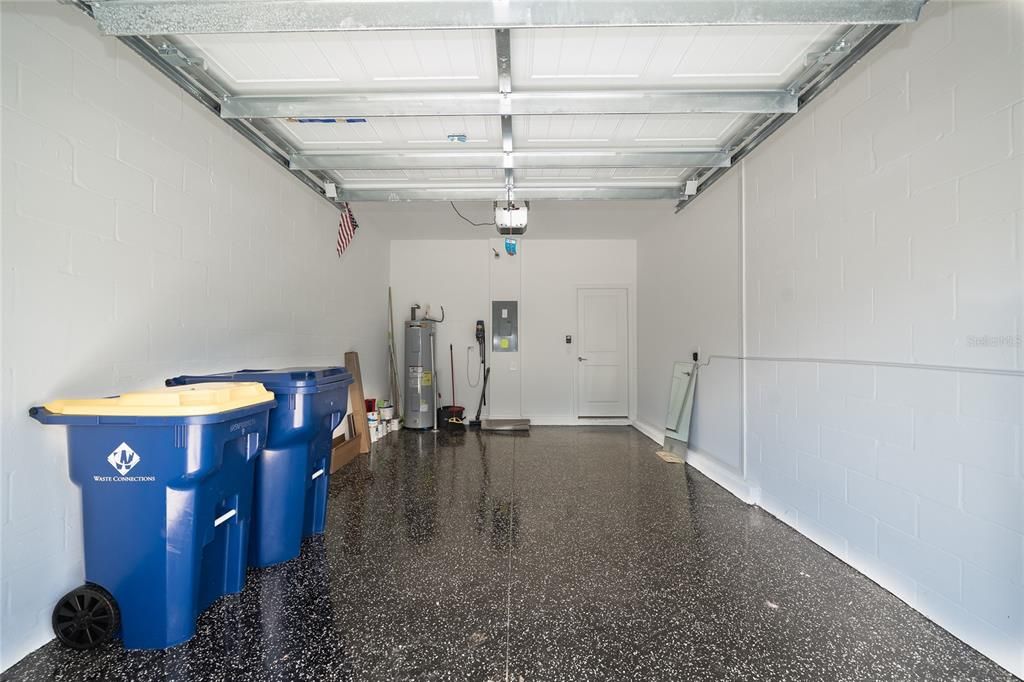 For Rent: $2,295 (3 beds, 2 baths, 1787 Square Feet)