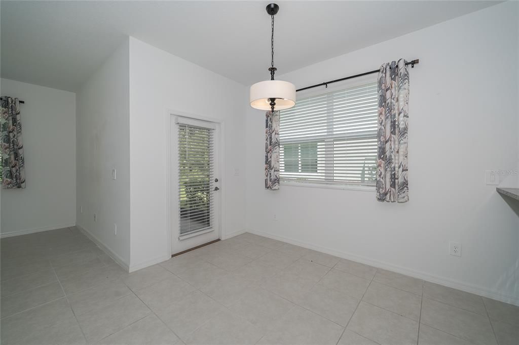For Rent: $2,295 (3 beds, 2 baths, 1787 Square Feet)