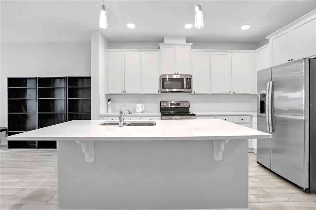 For Sale: $425,000 (3 beds, 2 baths, 1846 Square Feet)