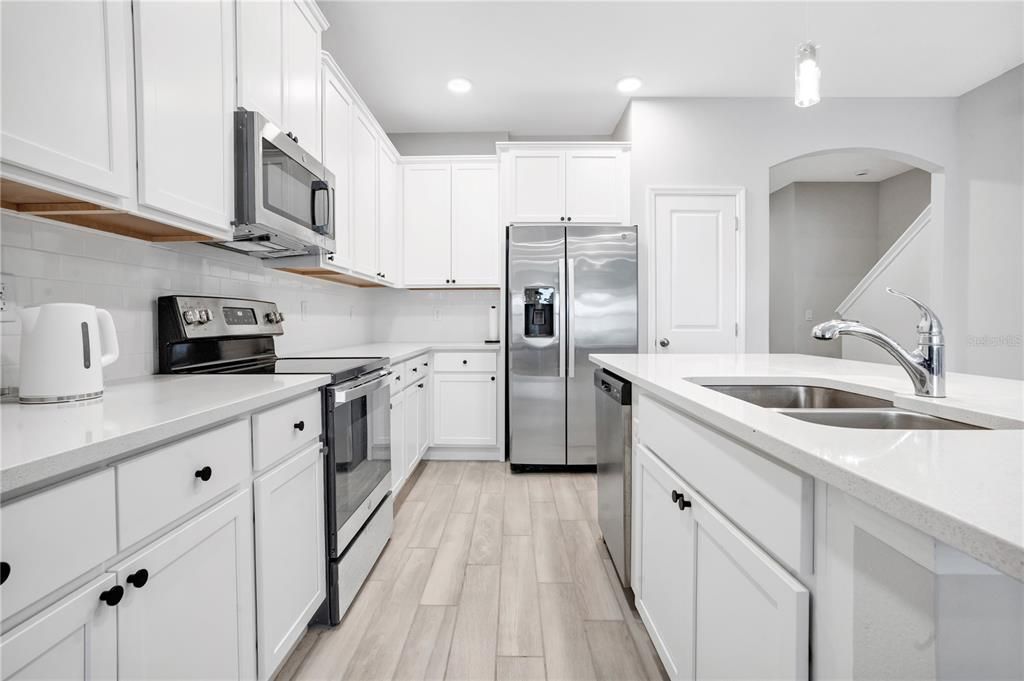 For Sale: $425,000 (3 beds, 2 baths, 1846 Square Feet)