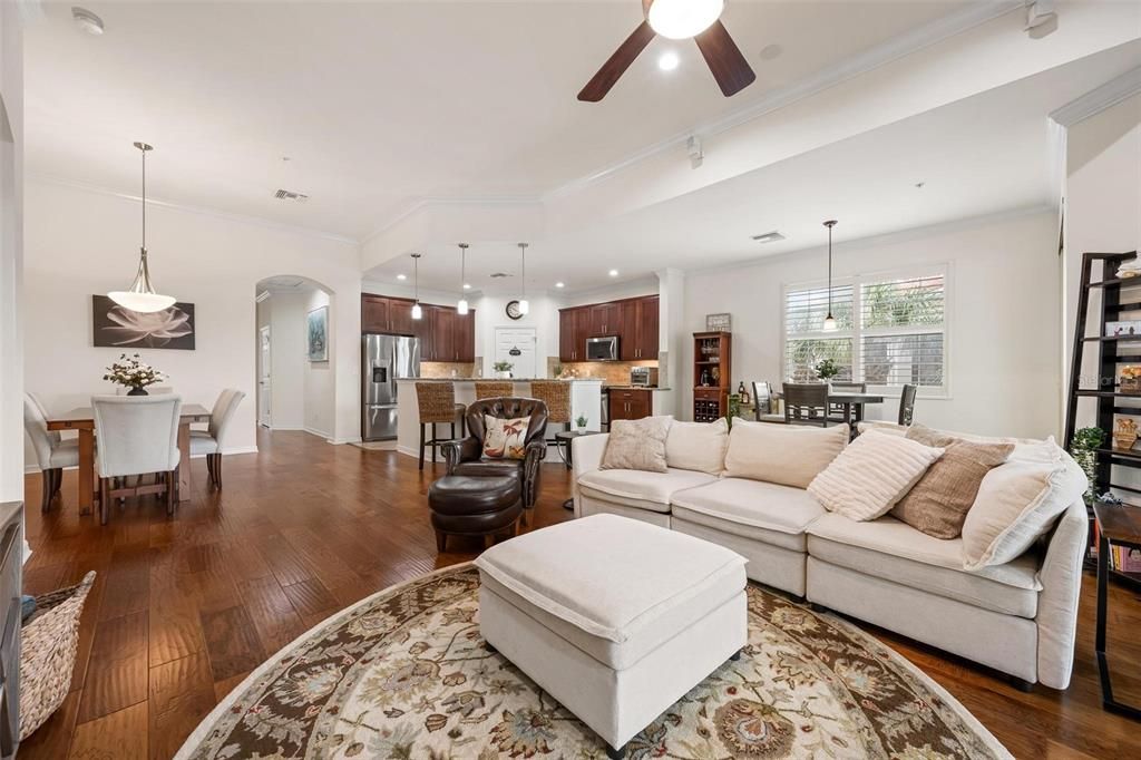 For Sale: $560,000 (3 beds, 2 baths, 2334 Square Feet)