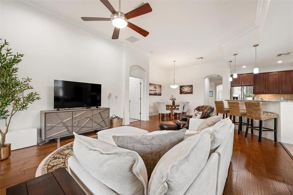 For Sale: $560,000 (3 beds, 2 baths, 2334 Square Feet)