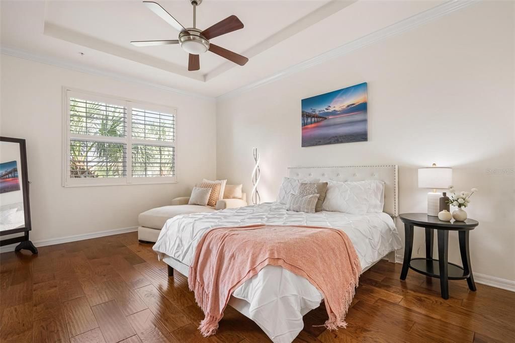 For Sale: $560,000 (3 beds, 2 baths, 2334 Square Feet)