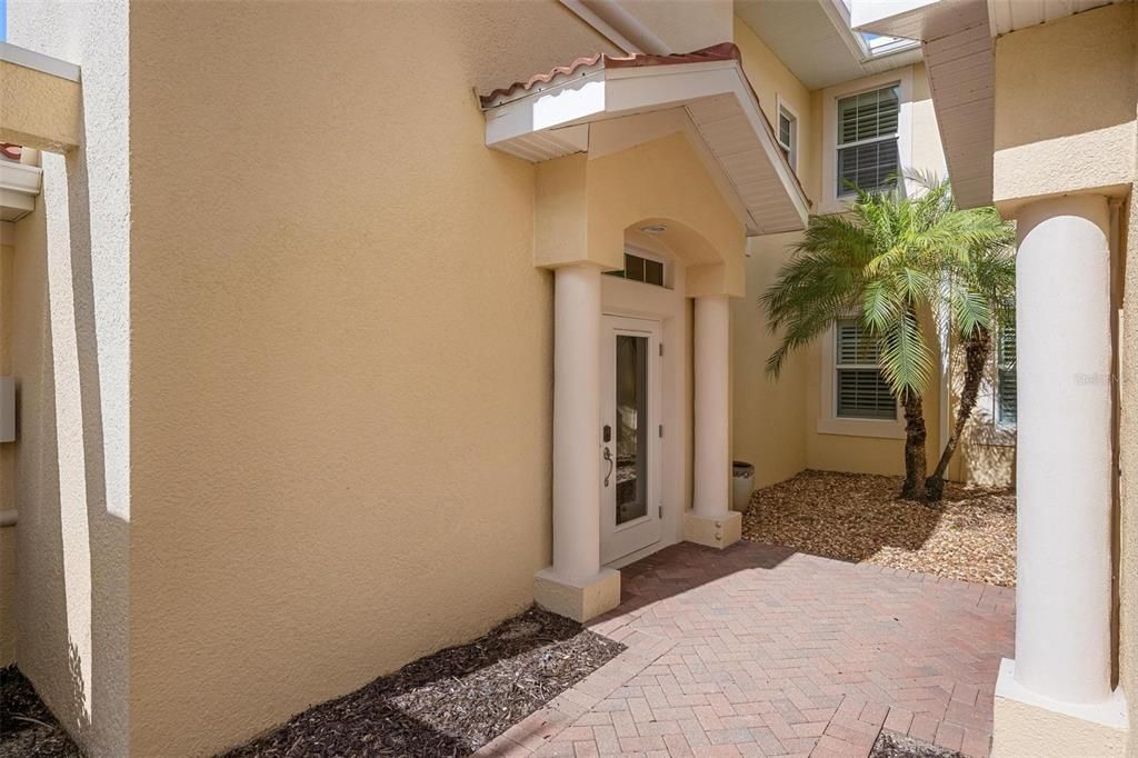 For Sale: $560,000 (3 beds, 2 baths, 2334 Square Feet)