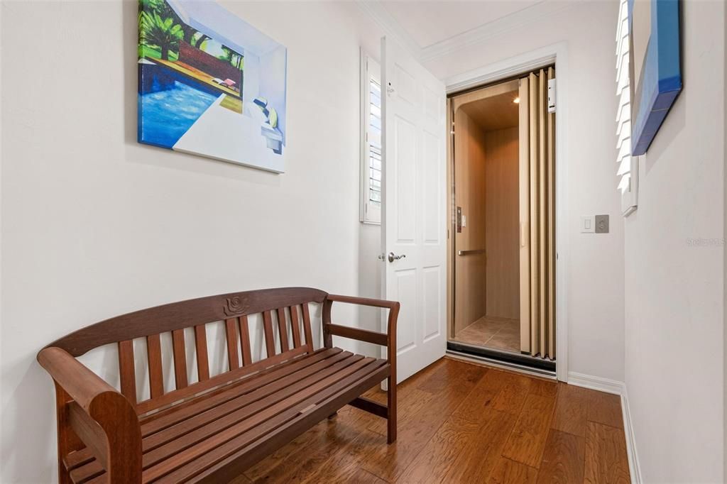 For Sale: $560,000 (3 beds, 2 baths, 2334 Square Feet)