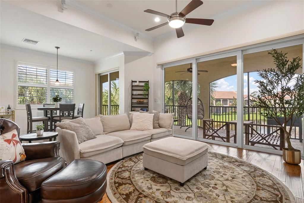 For Sale: $560,000 (3 beds, 2 baths, 2334 Square Feet)