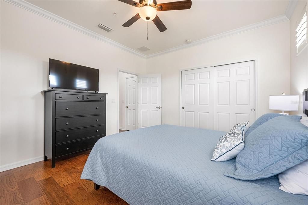 For Sale: $560,000 (3 beds, 2 baths, 2334 Square Feet)