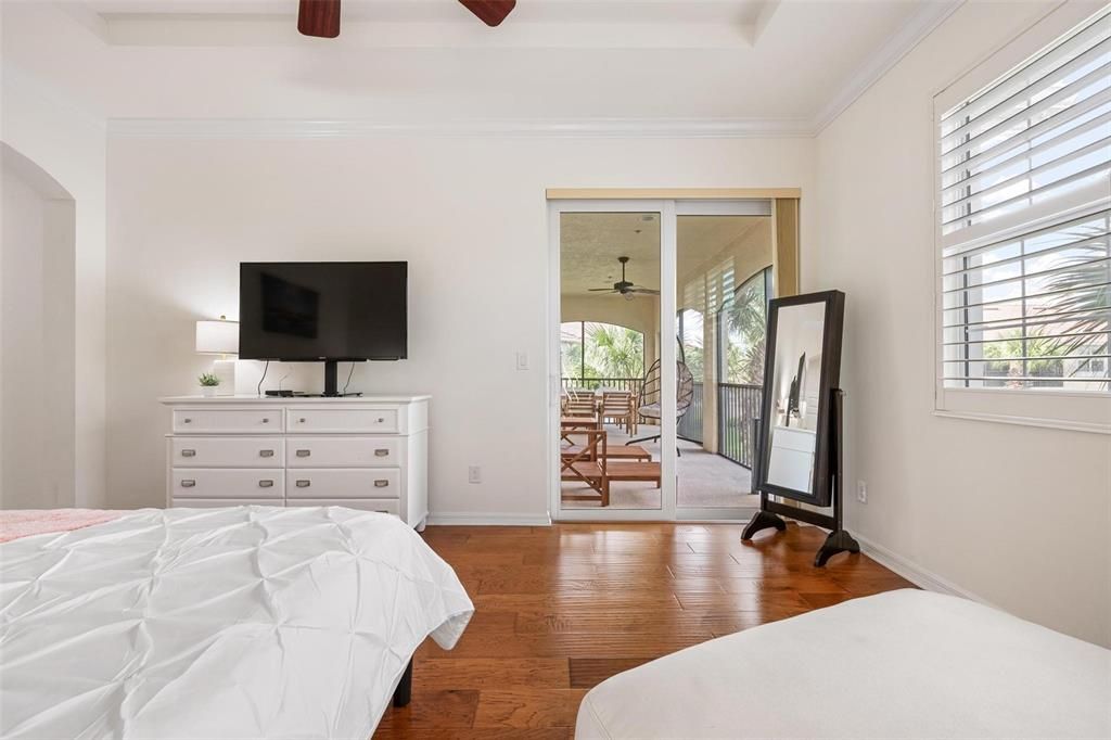 For Sale: $560,000 (3 beds, 2 baths, 2334 Square Feet)