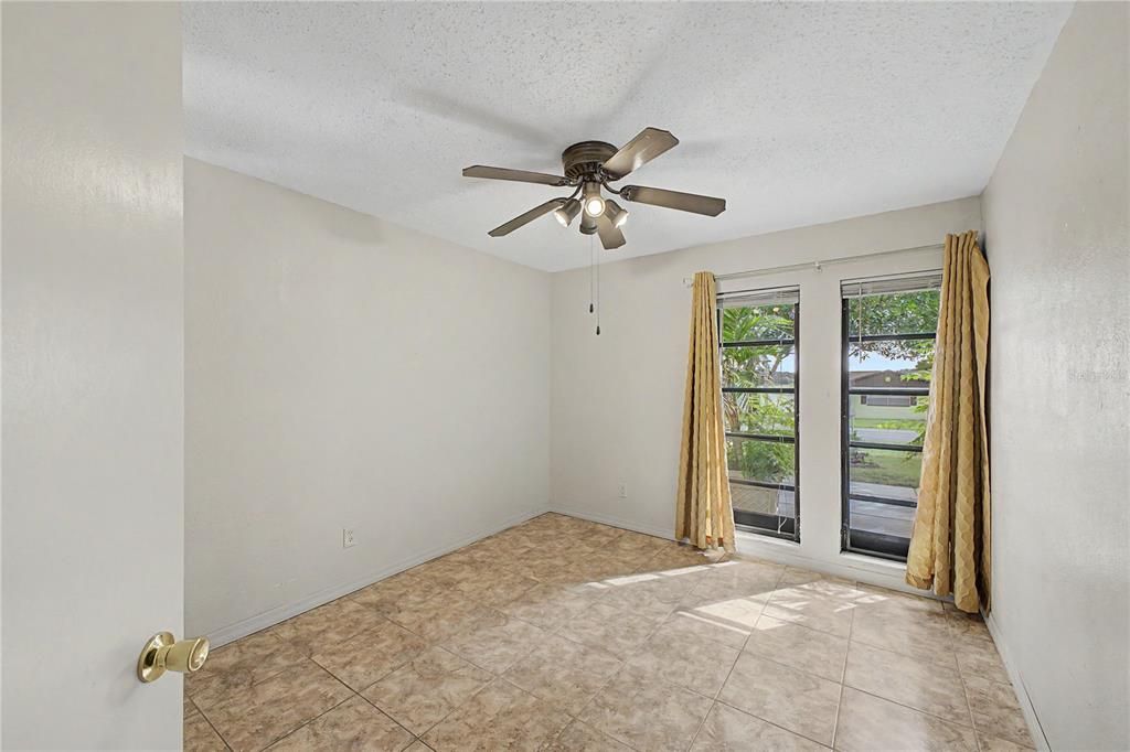 For Sale: $375,000 (3 beds, 2 baths, 1755 Square Feet)