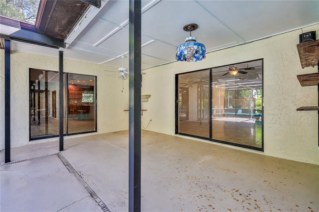 For Sale: $375,000 (3 beds, 2 baths, 1755 Square Feet)