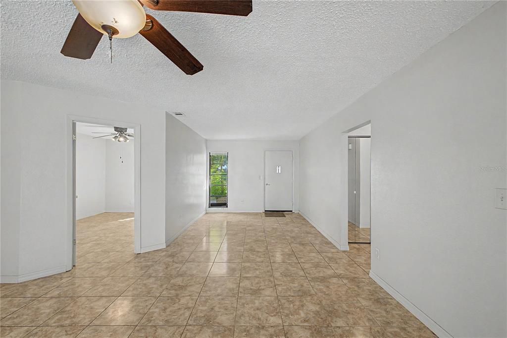 For Sale: $375,000 (3 beds, 2 baths, 1755 Square Feet)