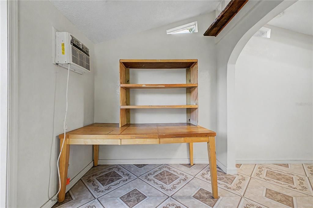 For Sale: $375,000 (3 beds, 2 baths, 1755 Square Feet)